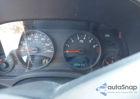 2013 Jeep Compass Latitude z USA, uszkodzony, nr VIN 1C4NJDEBXDD280416